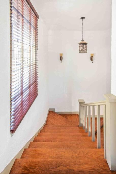 The Spanish Hideaway ลอสแอนเจลิส ภายนอก รูปภาพ